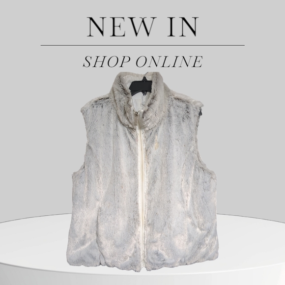 Women's Furry Reversible Vest - Picture 4 of 9